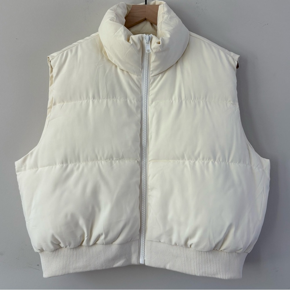 Merokeety Cropped Puffer Vest NWT